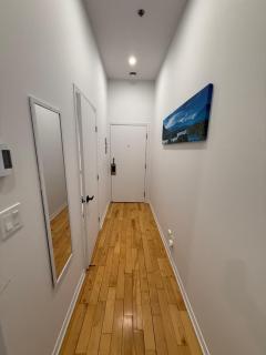 Well located studio Montreal with Parking - 8