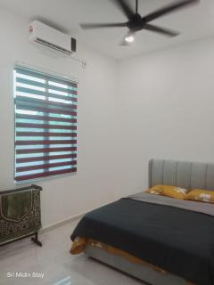 Sri Midin Stay - 3