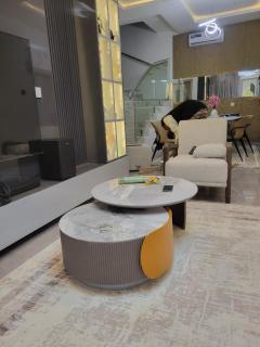Adeniyi Jones Court Luxury Home - 3