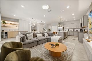 10 Bedrooms 8 Bathrooms Windsor Cay 15770 Cc - 9