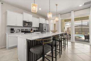 5 Bedrooms 55 Bathrooms Windsor Cay 15802Cc - 3