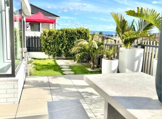 Deluxe Downtown Mount Maunganui - 5