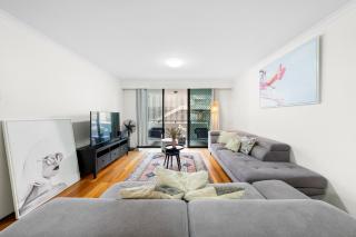 Fantastic 3BR Apt with Parking & Darling Harbour - 10 mins walk - Sydney - 5