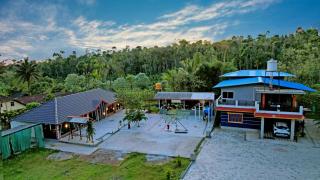 Rainy Cloud Homestay - 1km Falls, Coffee Estate, Campfire, Home Food - 6