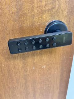 Only 7 km from YYC Sandstone Homestay - 6