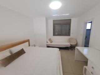 Luxury apartment with jacuzzi - 5