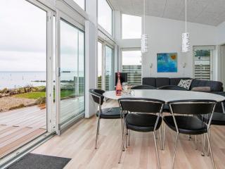 Panoramic Beach Retreat-By Traum - 5