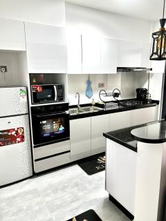 Urban Charm 2BR Apartment - 6