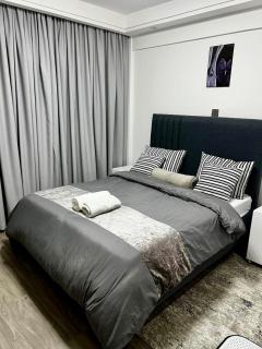 Urban Charm 2BR Apartment - 1