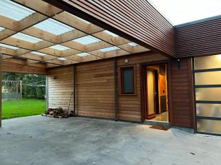 Luxury Rural Retreat with Carport and Fast Wi-Fi - 6