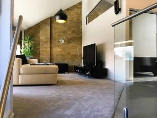 Glass Workshop Industrial Apartment Urban Living - 0