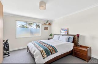 Coastal Comfort, views, woodfire and family space - 6