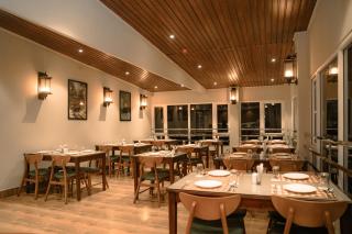 Arjay Valley, Pure Veg Luxury Hotel Near Darjeeling station - 1