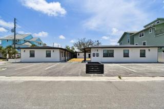 Newly Renovated Treasure Island Getaway - 9
