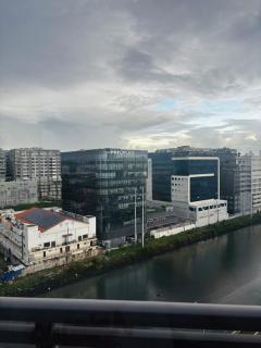 H Cloud Suites Monarch Parksuites near MOA and Casino City - 2