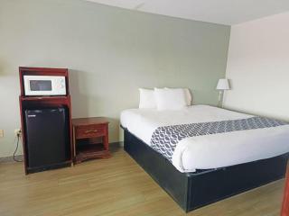 Capital O Travelers Inn Lawton Fort Sill - 1