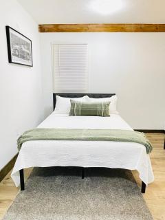 NEW 1bed 1bath Near Airport, Cleveland Clinic, DTWN CLE - 0