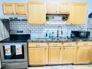 NEW 1bed 1bath Near Airport, Cleveland Clinic, DTWN CLE - 1