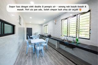 Biru Home PD Famili Selesa Suppa Pool & Aircond - 2