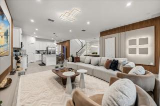 8 Bedrooms 6 Bathrooms Solara 9108Dp - 9