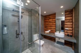 Heating pool villa with forest view, hot tube, cinema and PlayStation - 4
