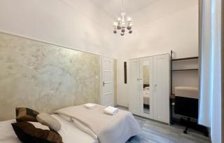 Dohany Synagogue Elegant 2BR 2BATH & Balcony - 8