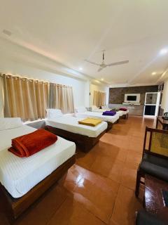 Shola Heaven Resort - 9