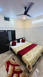 The Krishna Ji Paying Guest House - 8