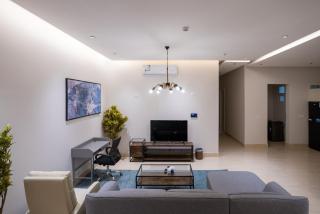 Elegant 3 Bedroom Home with Private Outdoor Lounge R113 - 2
