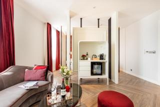 La Seine Boutique Hotel - 4