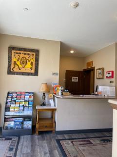 Wagon Wheel Hotel West Yellowstone - 4