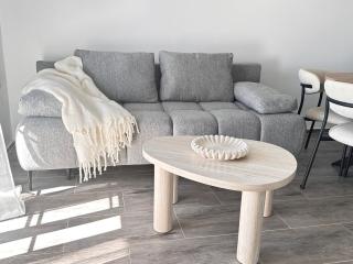 Modern 3 Bedroom Apartment with Seaview, 150m from the beach & free parking spot - 2