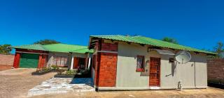 Magodi Place Studio Apartment 1 - Livingstone - 4