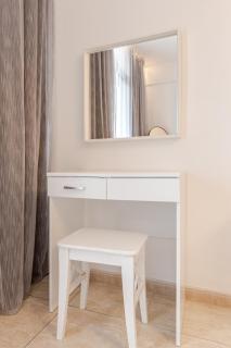 Seaside View 1-bedroom apartment! - 6