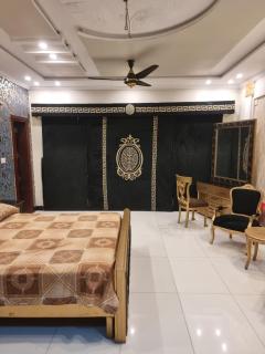 Elegance Abounds - 6