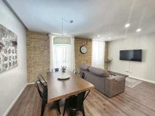 New! Designer apartment in center with fast Wi-fi - 6
