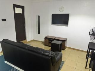 Ogunade Stores Apartment - 3