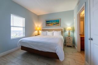 Laketown Wharf Condo beach view - 8