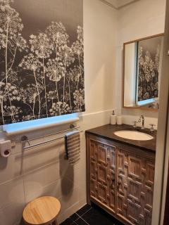 Bowen Toft Villa- New Listing - 2