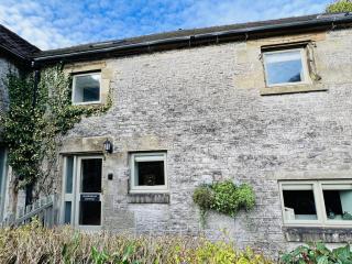 Ollerenshaw Cottage - 1