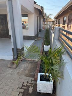 Cozy 3-Bed in Gated Community - 4