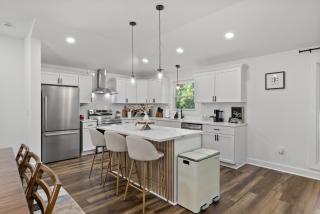 Bertin's Place - 7