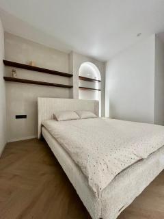 Нова сучасна квартира з двома спальнями в центрі Черкас! Неймовірний вид на Дніпро! - 6