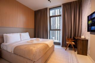 Luxury 2BR at Burj Crown Sleeps 7 PS5 & 65-inch TV - 8