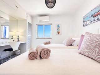 Stunning Sunrise & Sunset Rooftop Condo by BeCherish - 7