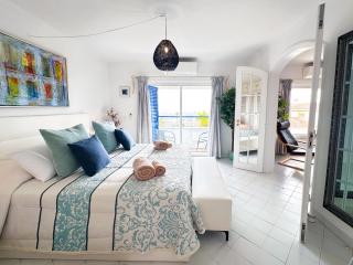 Stunning Sunrise & Sunset Rooftop Condo by BeCherish - 6