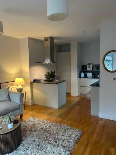 1 bedroom flat in the heart of the Town Centre - 1