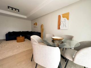 Beachfront Duplex, Spacious With Pool - 7