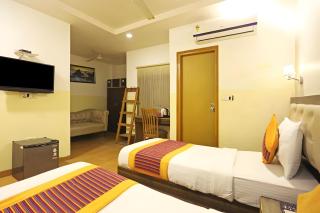 Hotel Aeroporto Near Delhi International Airport - 1
