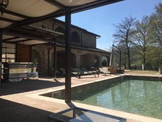 Spacious Countryside Escape - 4